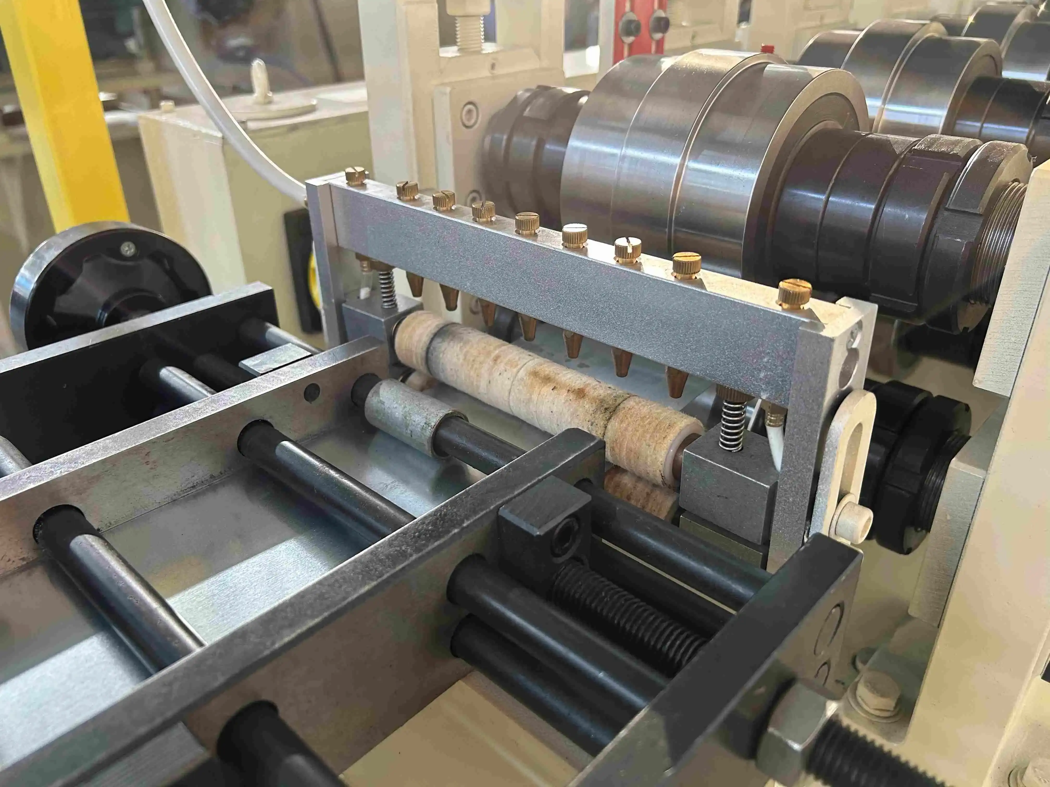 hat furrning channel machine