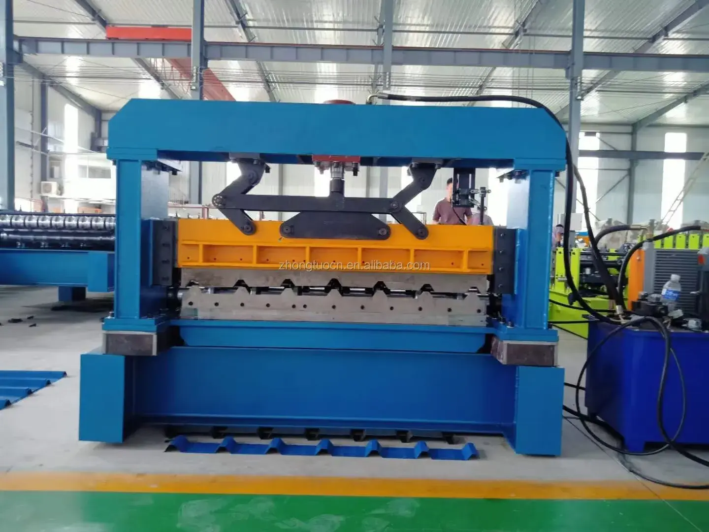 trapezoidal roof panel production line (2) trapezoidal roof panel production line (2)