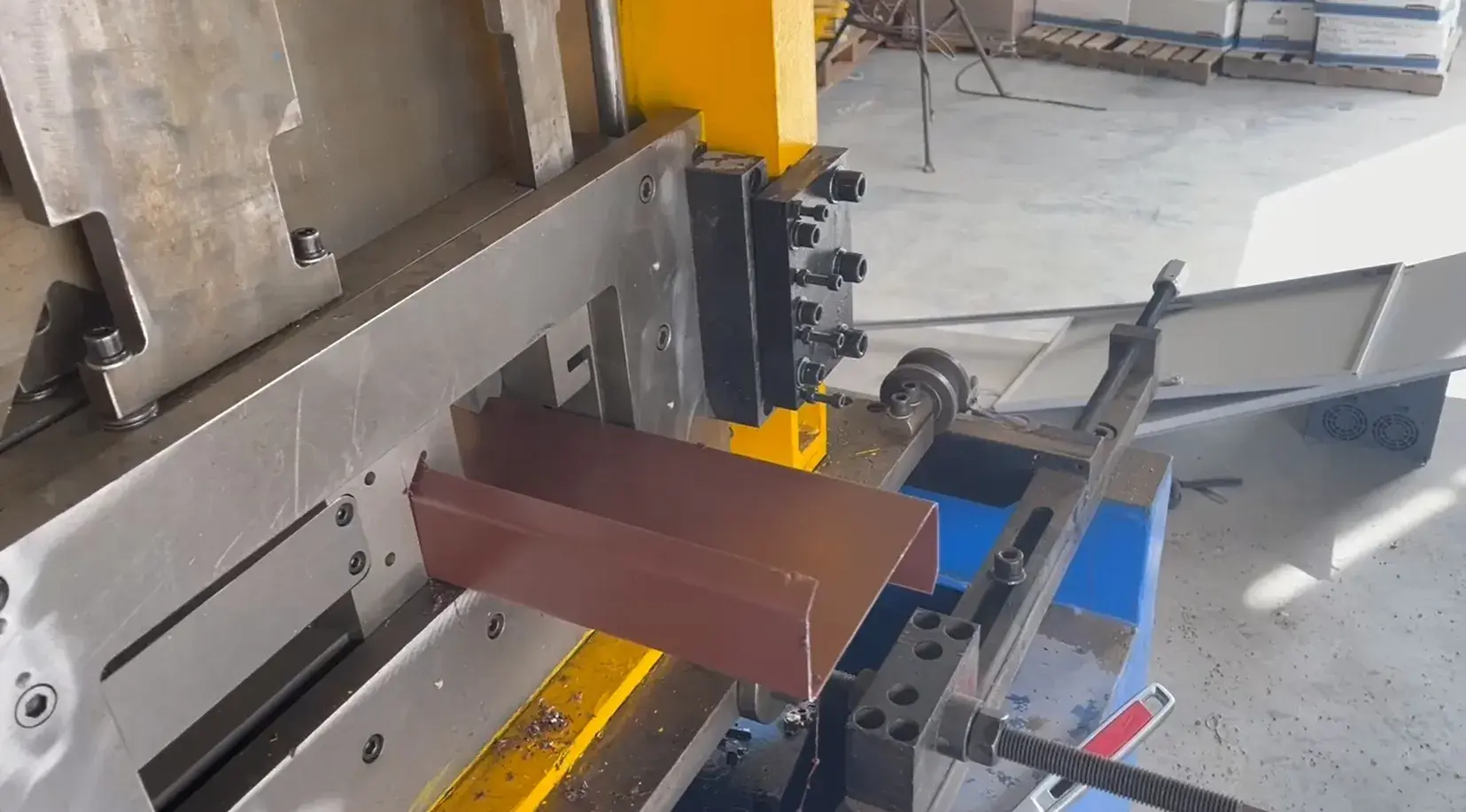 metal purlin roll forming machine