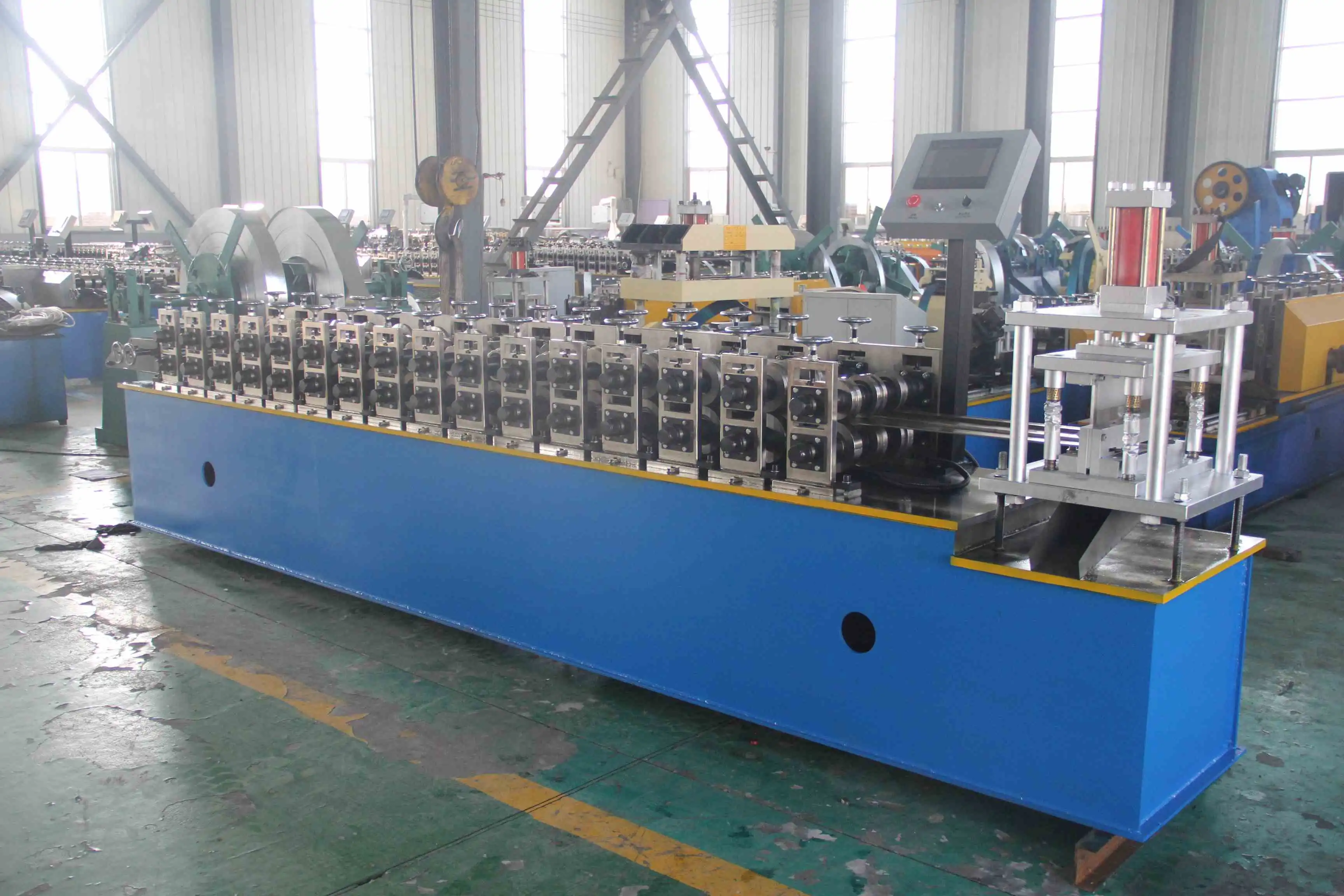 CU stud and track machine CU stud and track machine