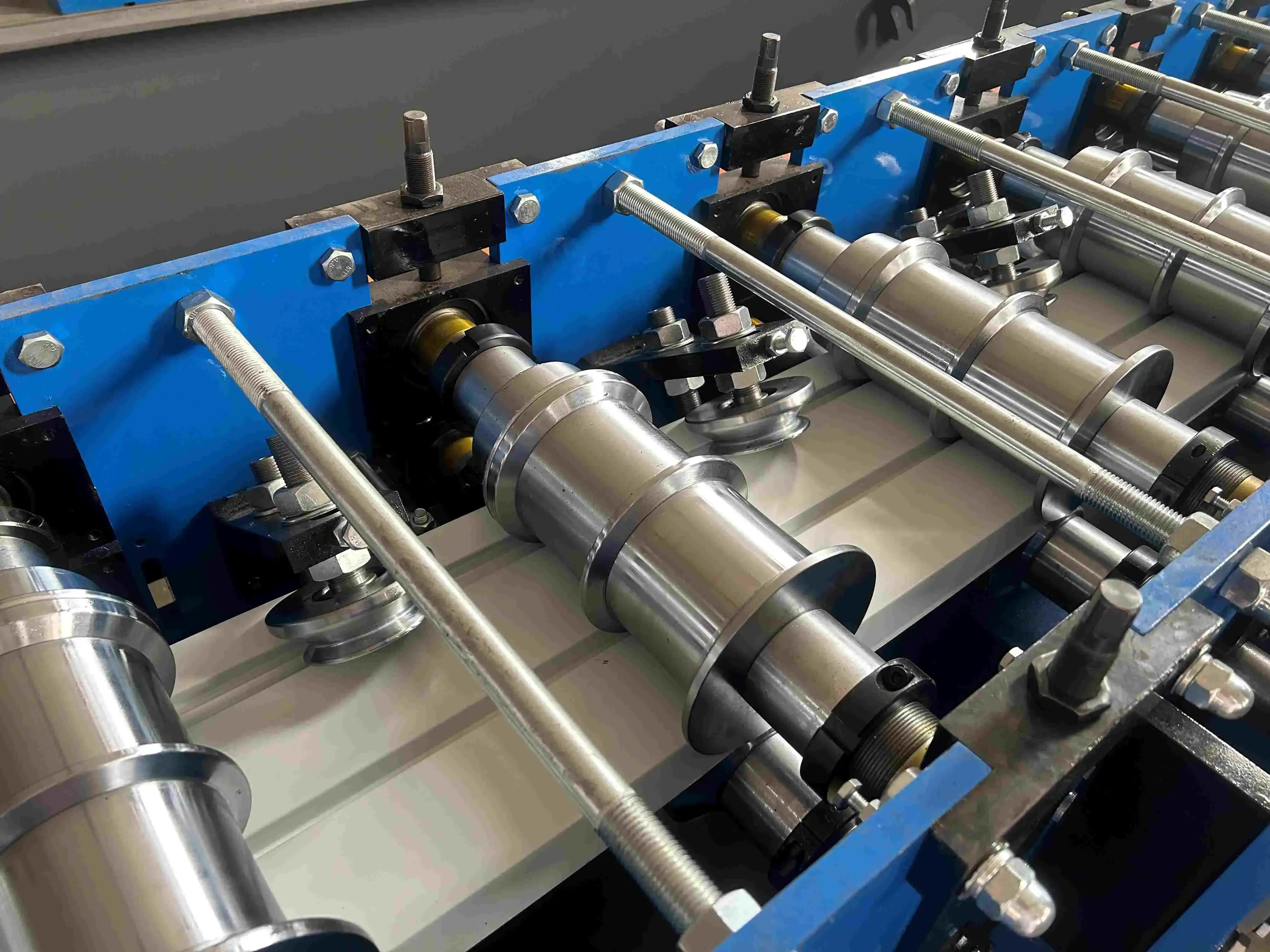 ceiling wall panel roll forming machine