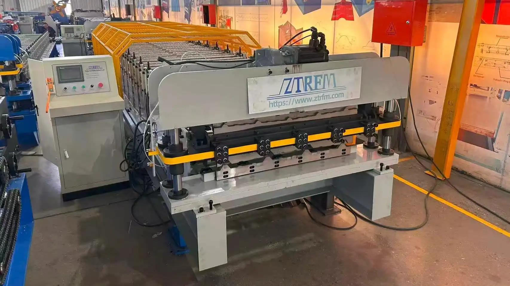 pbr agTrapezoidal roof tile roll forming machine (3) pbr agTrapezoidal roof tile roll forming machine (3)